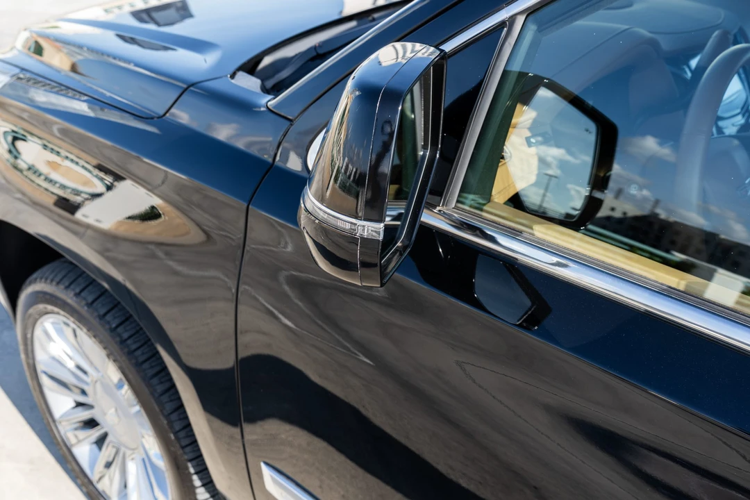 2017 Cadillac Escalade 4th Gen - Image 25 of 31
