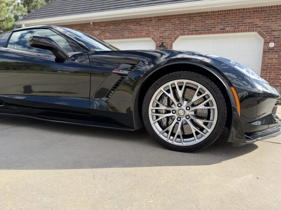 2017 Chevrolet Corvette C7 Z06 - Image 18 of 31