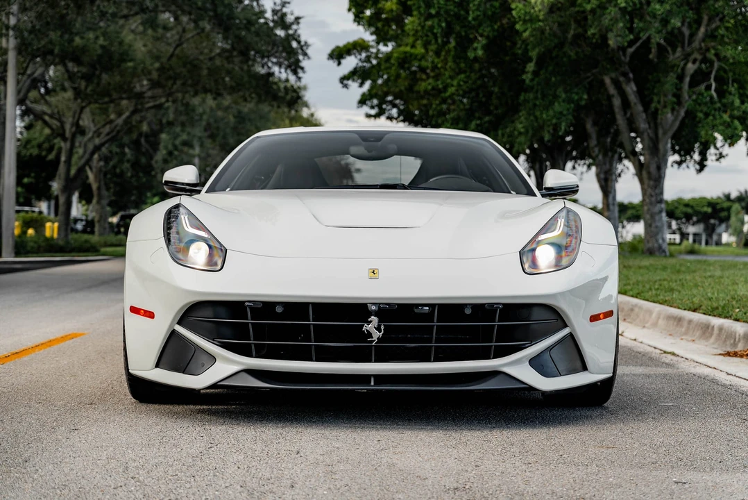 2017 Ferrari F12berlinetta - Image 3 of 31