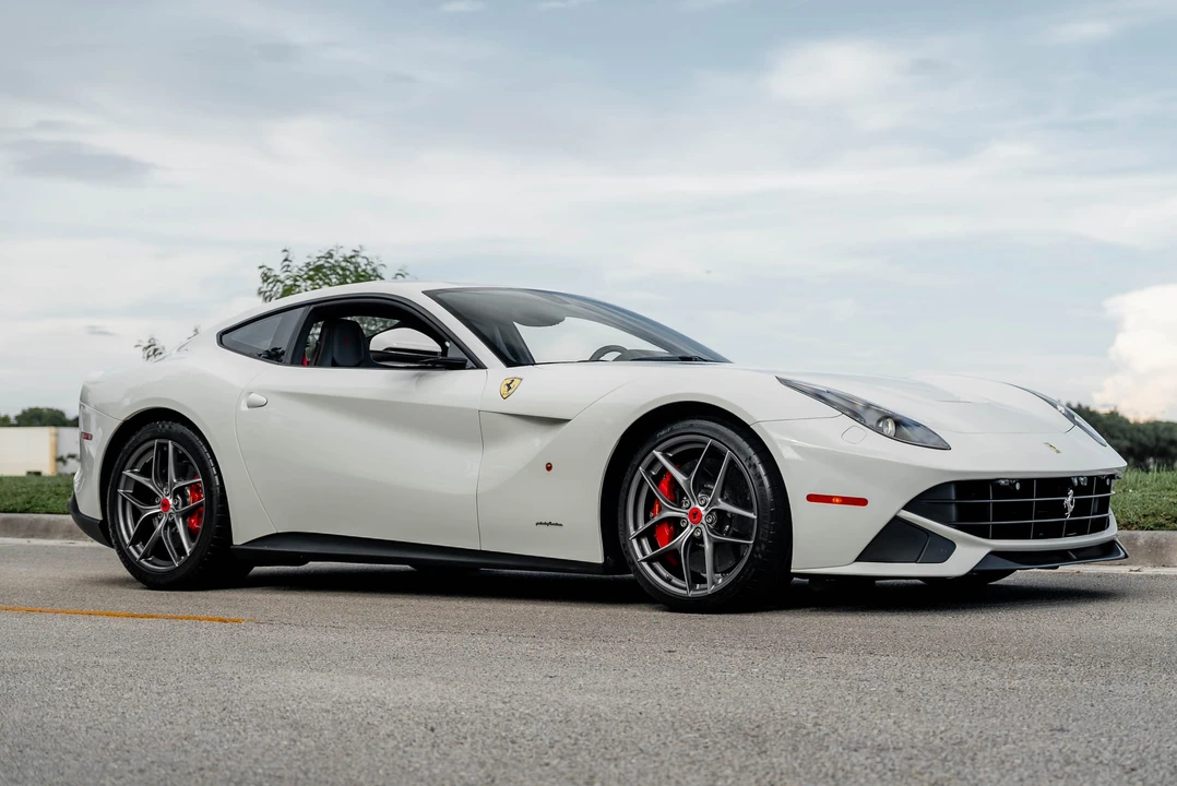 2017 Ferrari F12berlinetta - Image 8 of 31