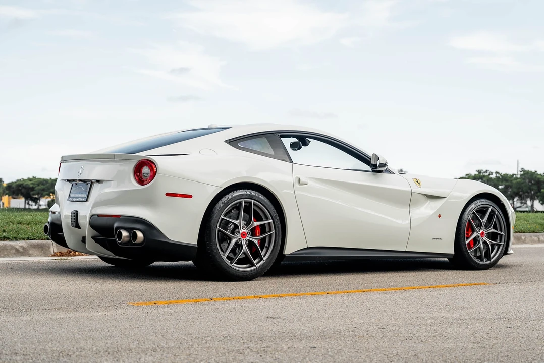 2017 Ferrari F12berlinetta - Image 10 of 31
