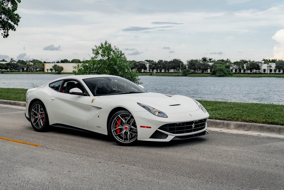 2017 Ferrari F12berlinetta - Image 7 of 31
