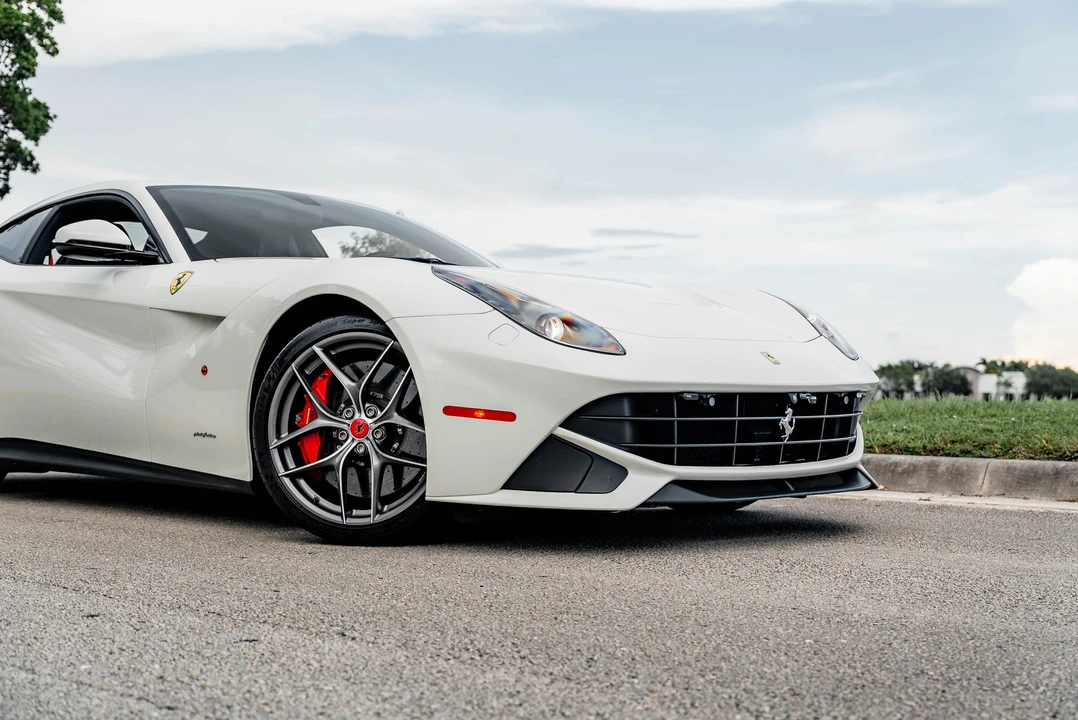 2017 Ferrari F12berlinetta - Image 27 of 31