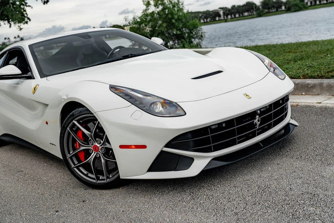 2017 Ferrari F12berlinetta - Image 28 of 31