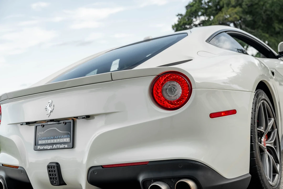 2017 Ferrari F12berlinetta - Image 24 of 31