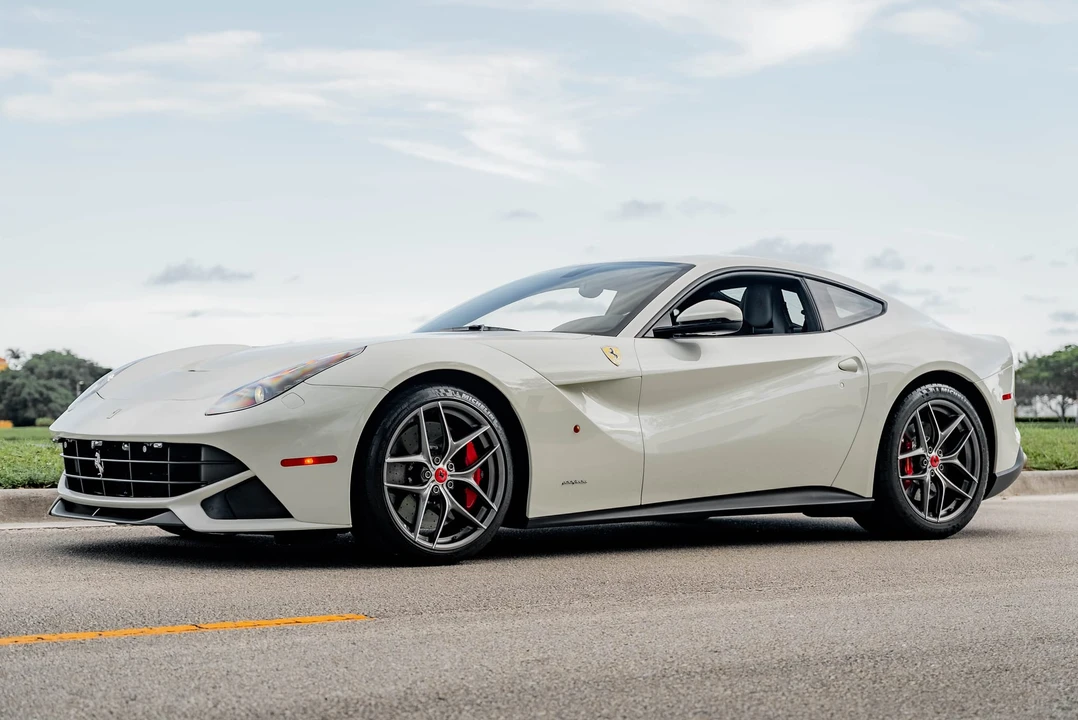 2017 Ferrari F12berlinetta - Image 2 of 31