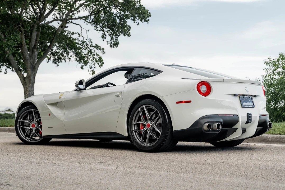 2017 Ferrari F12berlinetta - Image 13 of 31