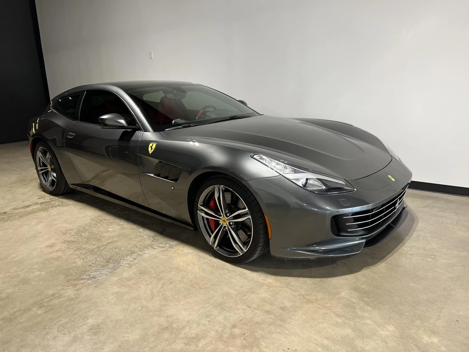 2017 Ferrari GTC4Lusso - Image 26 of 31