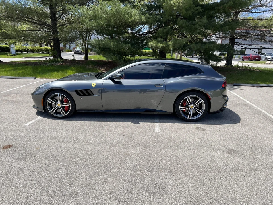 2017 Ferrari GTC4Lusso - Image 10 of 31