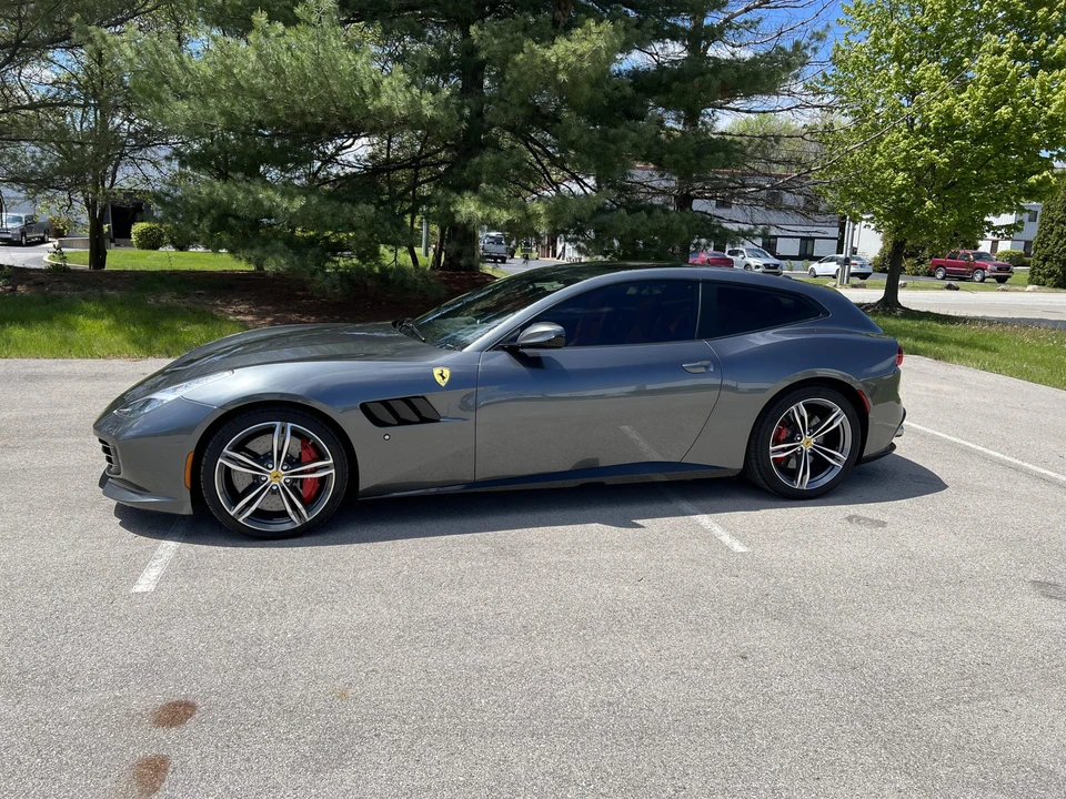 2017 Ferrari GTC4Lusso - Image 9 of 31