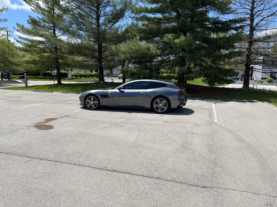 2017 Ferrari GTC4Lusso - Image 11 of 31