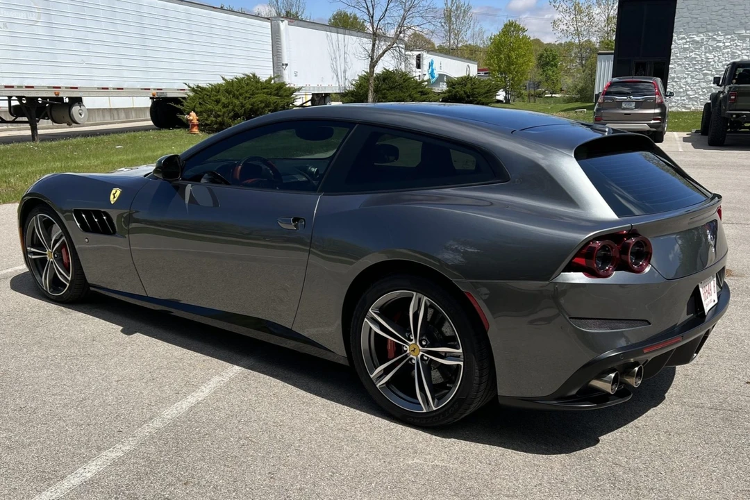 2017 Ferrari GTC4Lusso - Image 14 of 31
