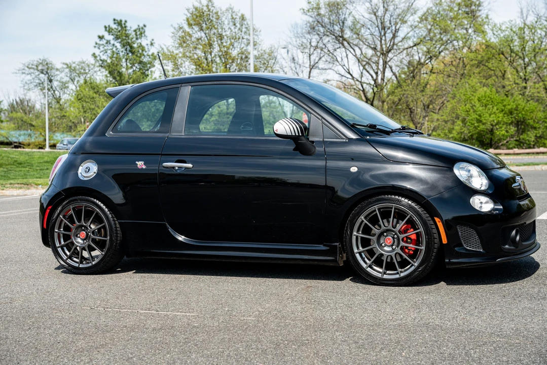 2017 Fiat Abarth 500 - Image 10 of 31
