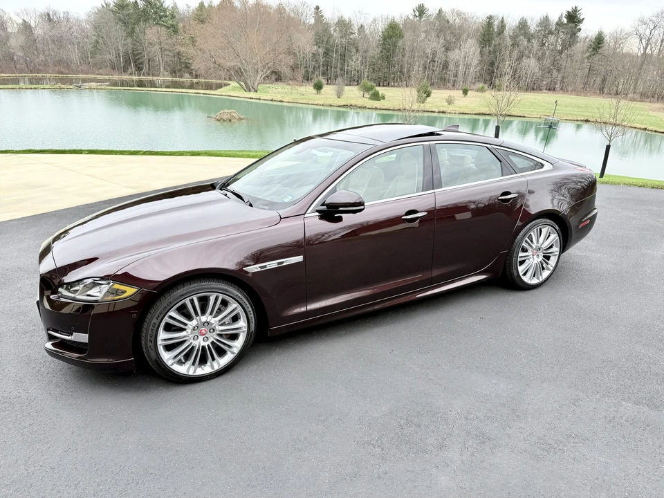 2017 Jaguar X351 XJ - Image 3 of 31