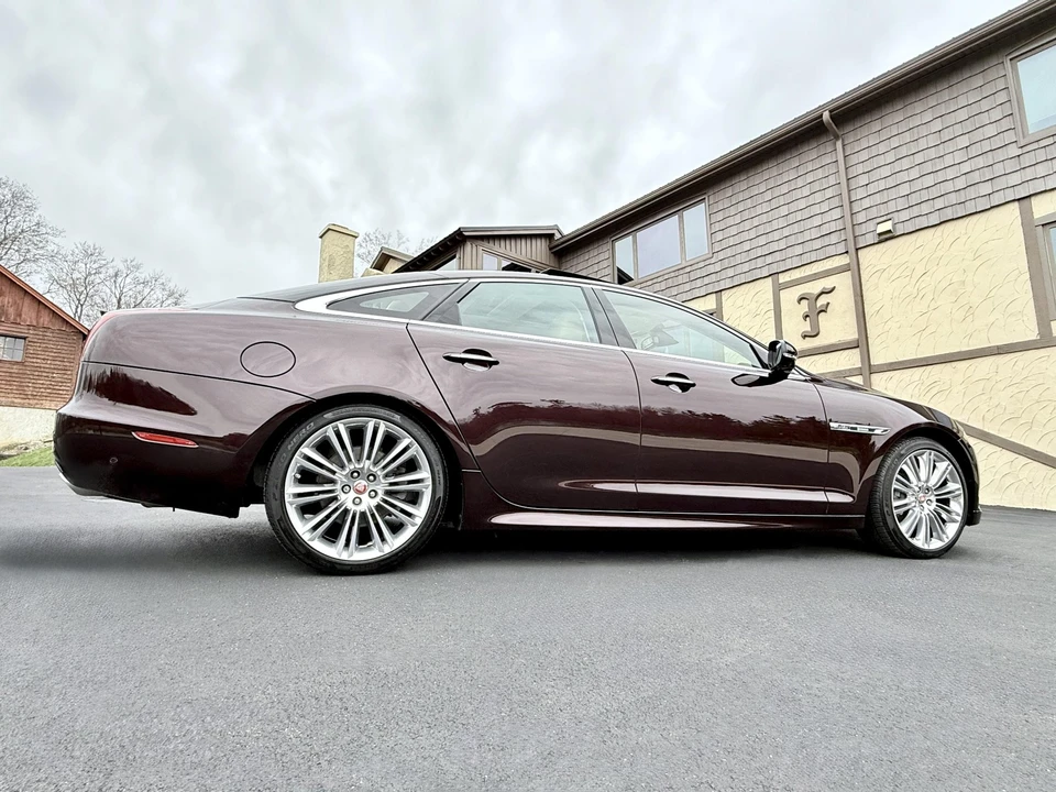 2017 Jaguar X351 XJ - Image 11 of 31
