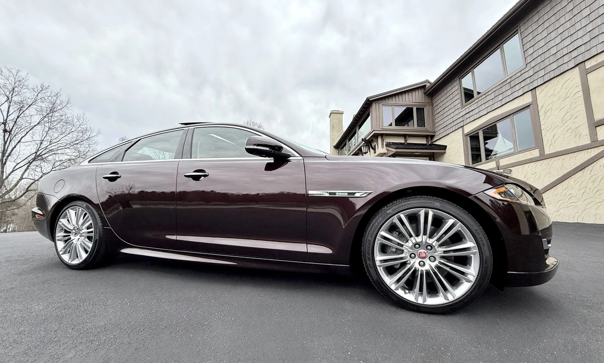 2017 Jaguar X351 XJ - Image 10 of 31