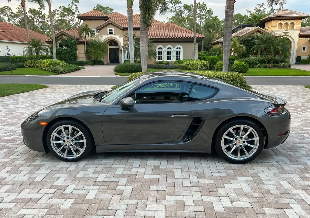 2017 Porsche 718 Cayman - Image 4 of 6