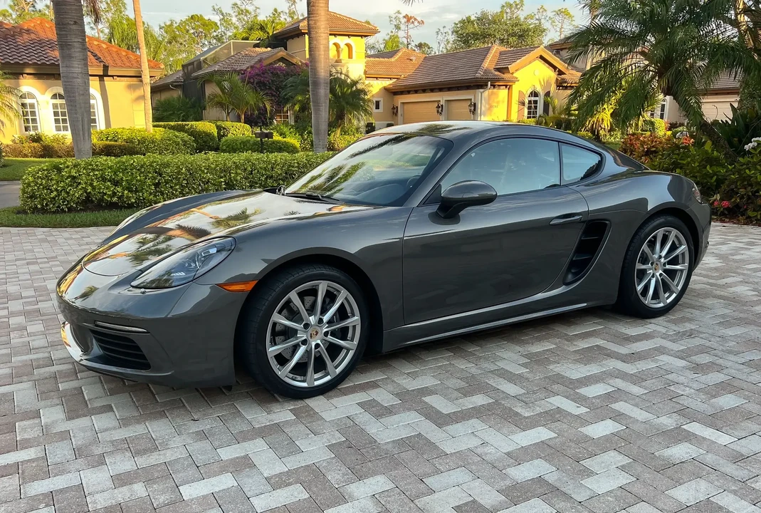 2017 Porsche 718 Cayman - Image 3 of 6