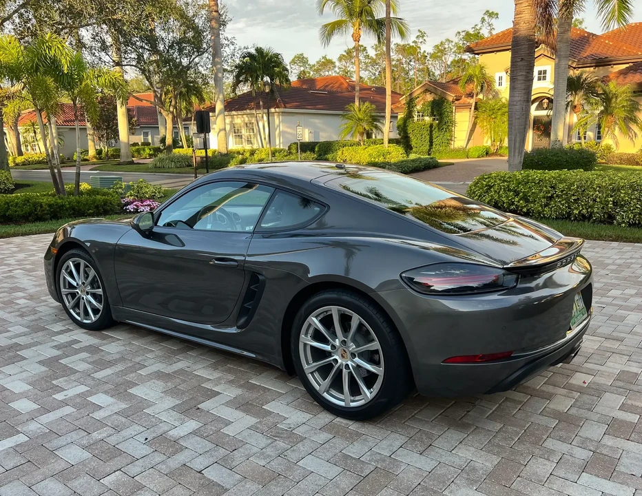 2017 Porsche 718 Cayman - Image 5 of 6