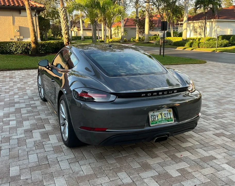 2017 Porsche 718 Cayman - Image 6 of 6