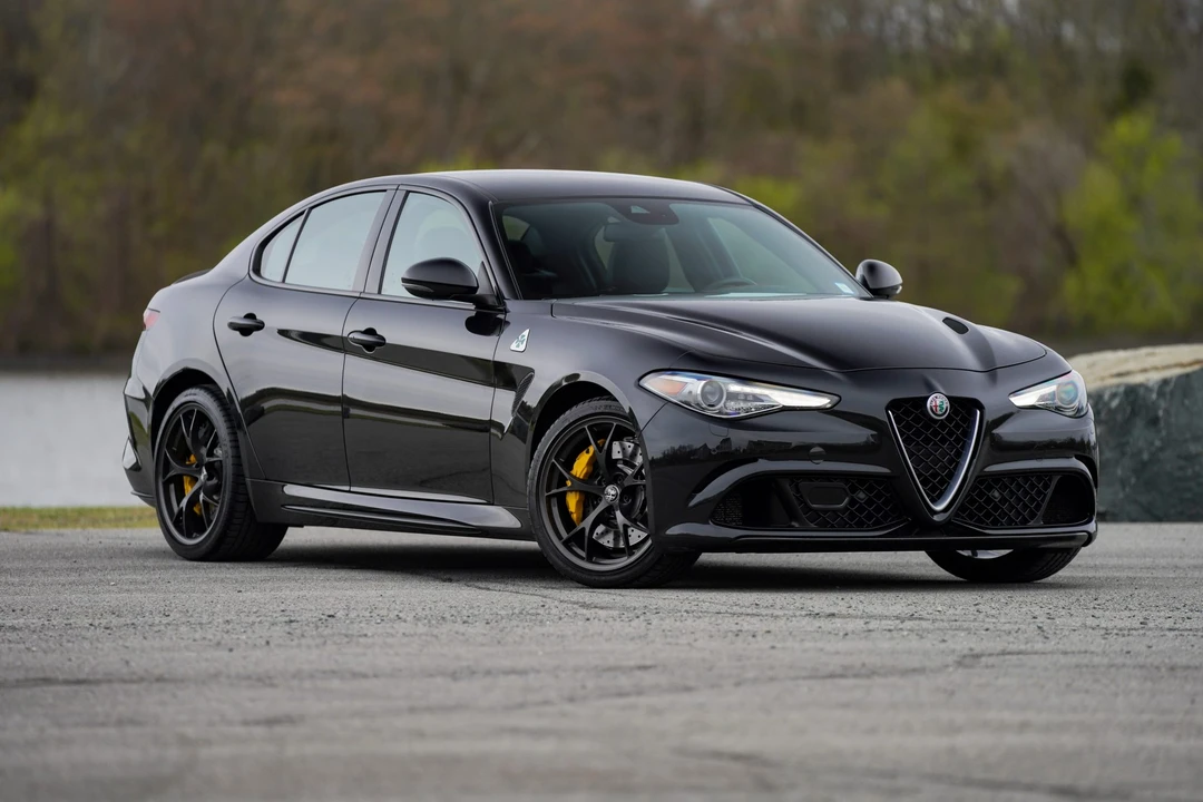 2018 Alfa Romeo Giulia Quadrifoglio - Image 2 of 31