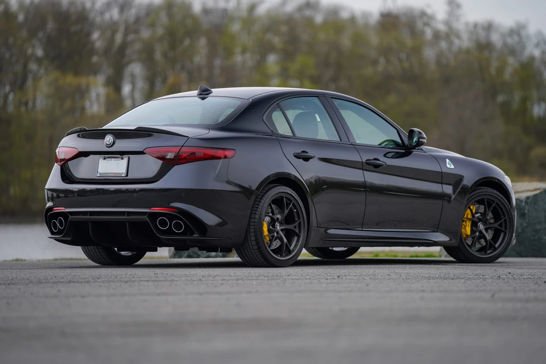 2018 Alfa Romeo Giulia Quadrifoglio - Image 7 of 31