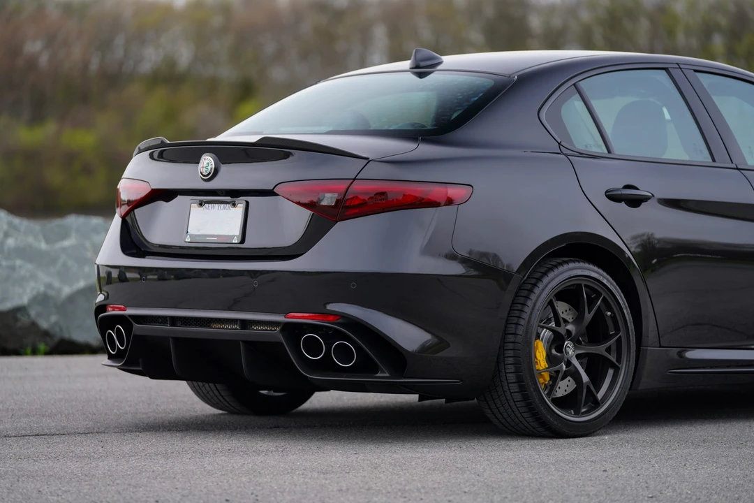 2018 Alfa Romeo Giulia Quadrifoglio - Image 21 of 31