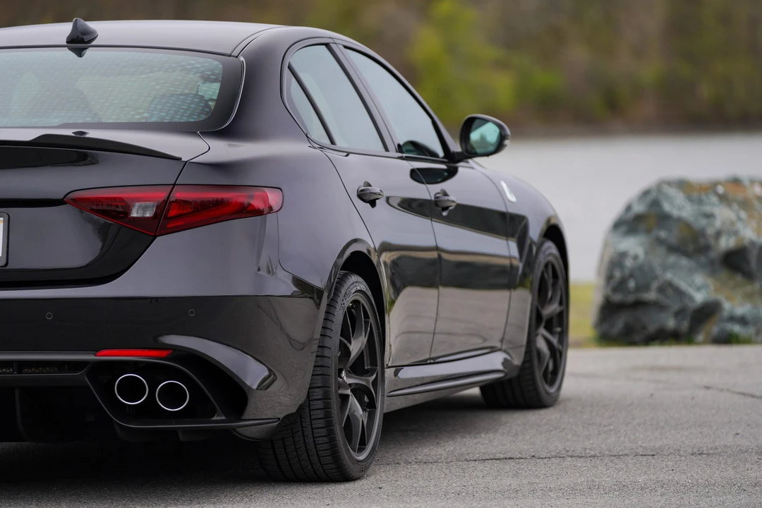 2018 Alfa Romeo Giulia Quadrifoglio - Image 24 of 31
