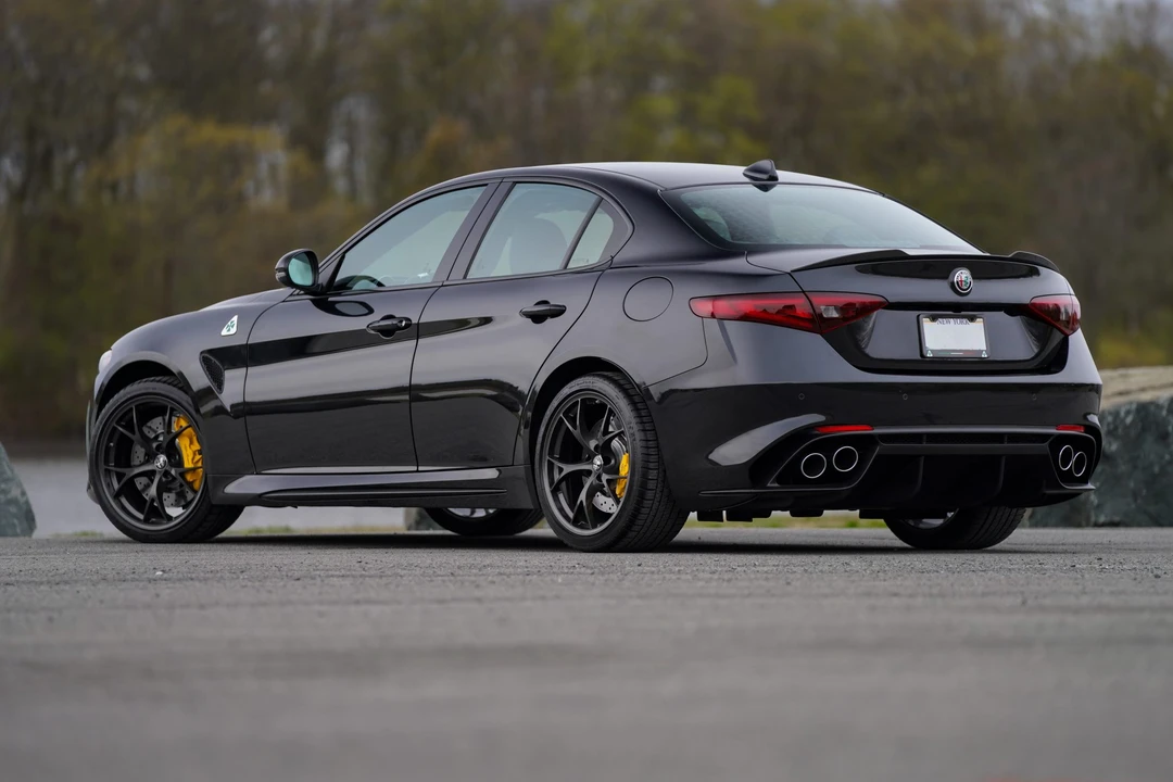 2018 Alfa Romeo Giulia Quadrifoglio - Image 10 of 31