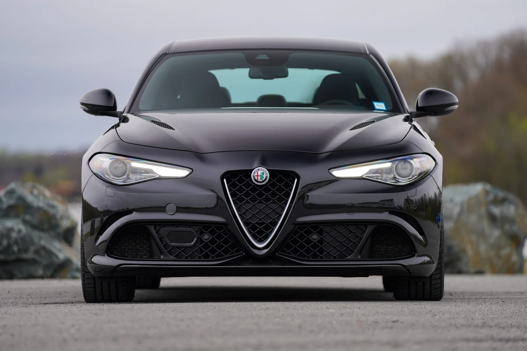 2018 Alfa Romeo Giulia Quadrifoglio - Image 16 of 31