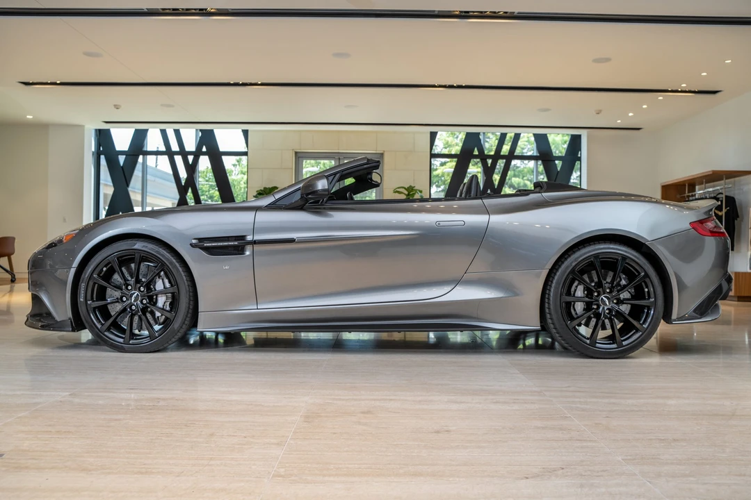 2018 Aston Martin Vanquish 2nd Gen - Image 2 of 31