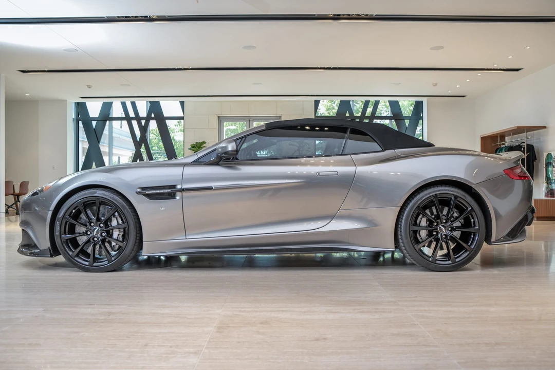2018 Aston Martin Vanquish 2nd Gen - Image 10 of 31