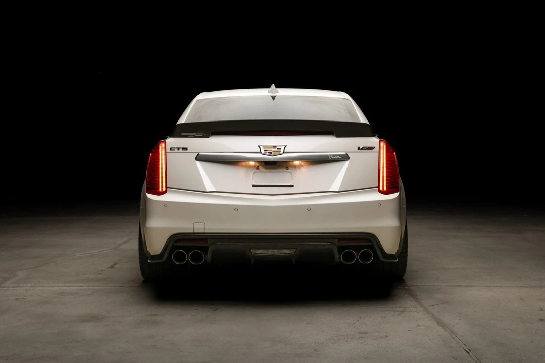 2018 Cadillac CTS-V 3rd Gen - Image 16 of 31