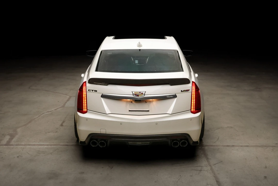 2018 Cadillac CTS-V 3rd Gen - Image 15 of 31