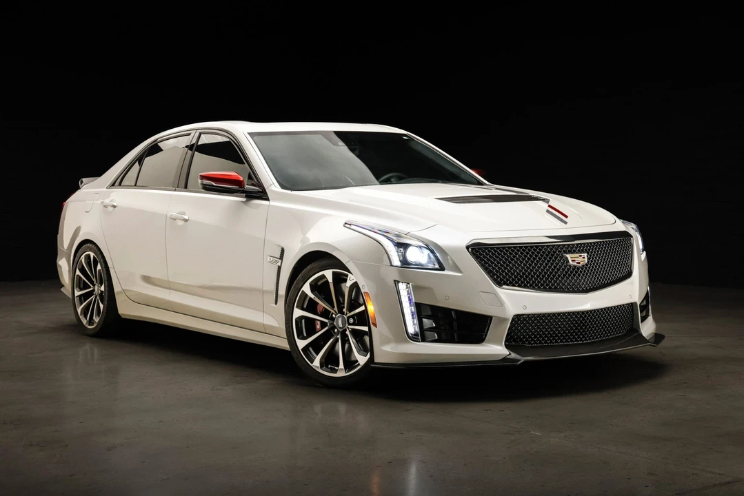 2018 Cadillac CTS-V 3rd Gen - Image 29 of 31