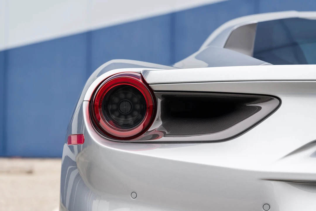 2018 Ferrari 488 GTB - Image 15 of 31