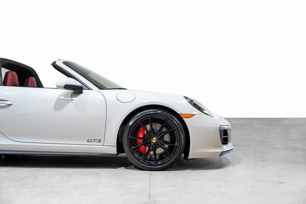 2019 Porsche 991 Targa 4 GTS - Image 17 of 31