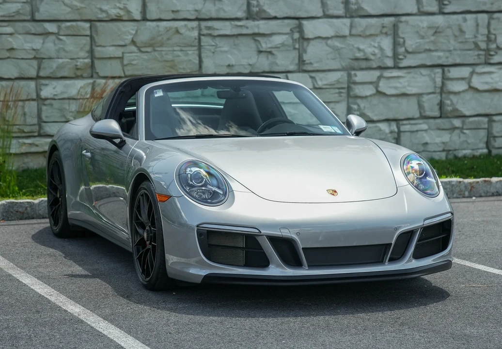 2019 Porsche 991 Targa 4 GTS - Image 2 of 31