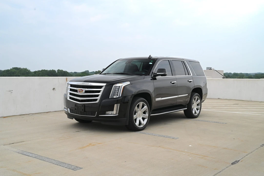 2020 Cadillac Escalade 4th Gen - Image 2 of 31