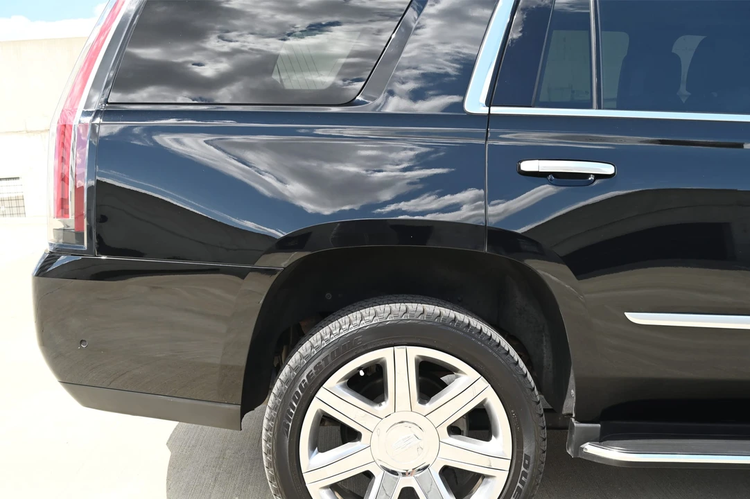 2020 Cadillac Escalade 4th Gen - Image 28 of 31