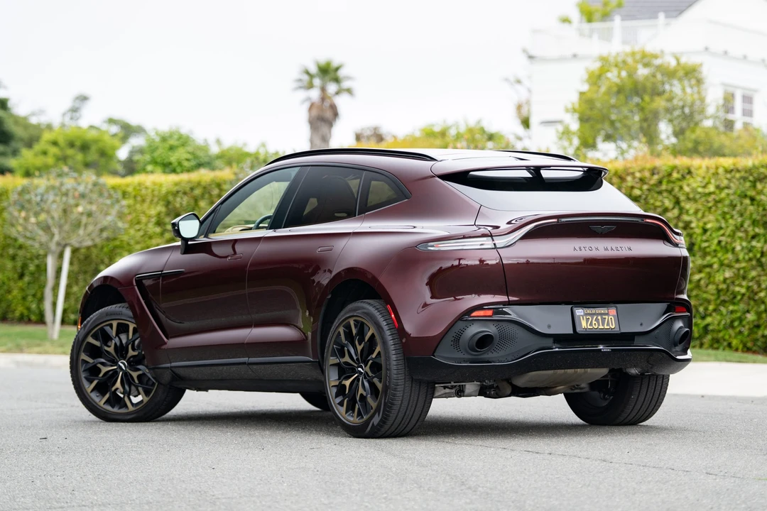 2021 Aston Martin DBX - Image 4 of 31