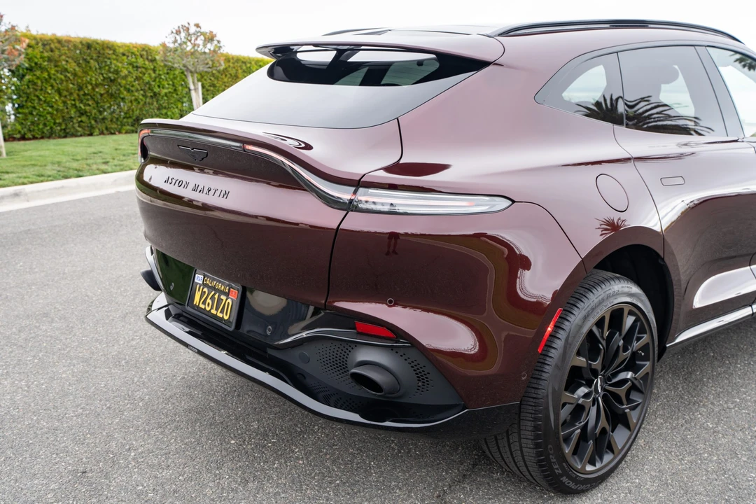 2021 Aston Martin DBX - Image 18 of 31