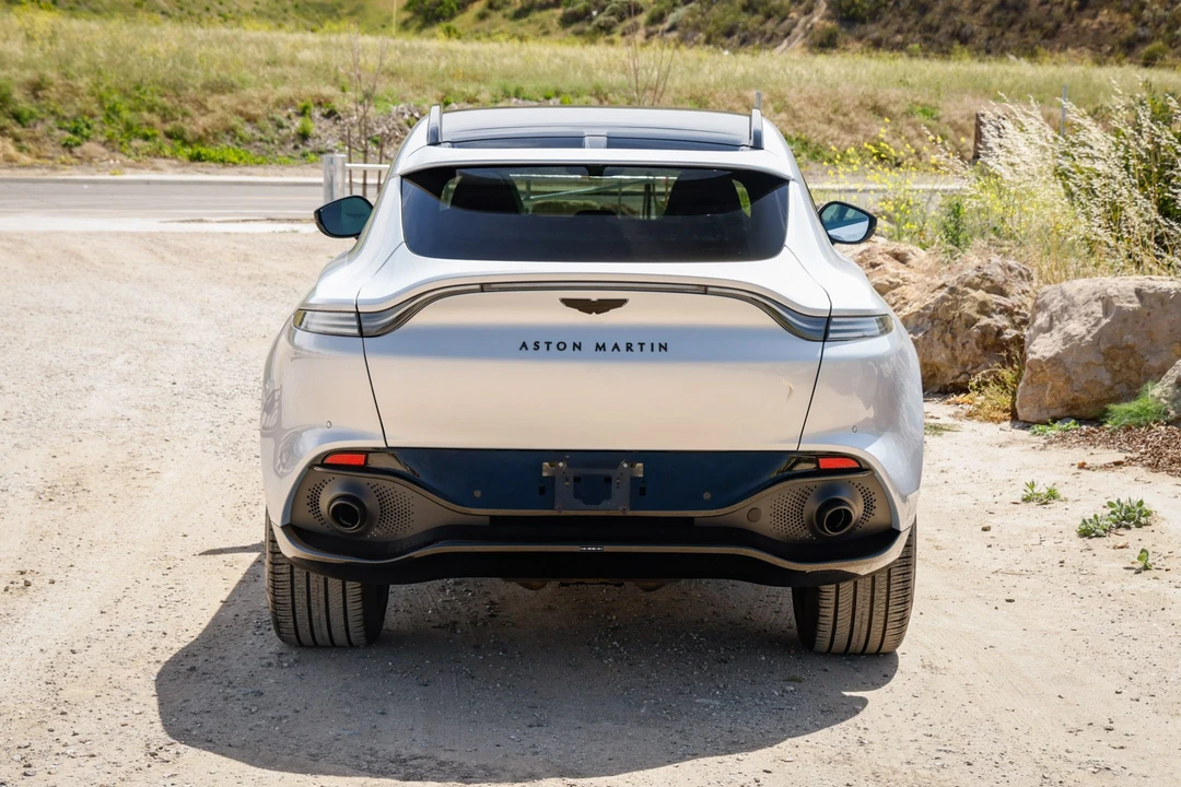 2021 Aston Martin DBX - Image 9 of 31