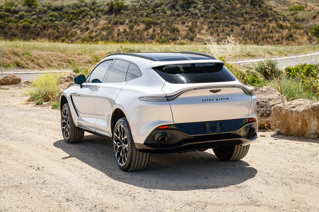 2021 Aston Martin DBX - Image 7 of 31