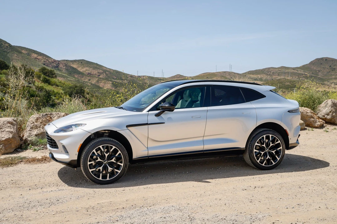 2021 Aston Martin DBX - Image 3 of 31