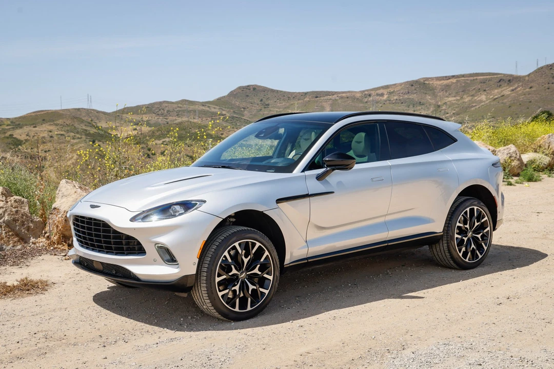 2021 Aston Martin DBX - Image 2 of 31
