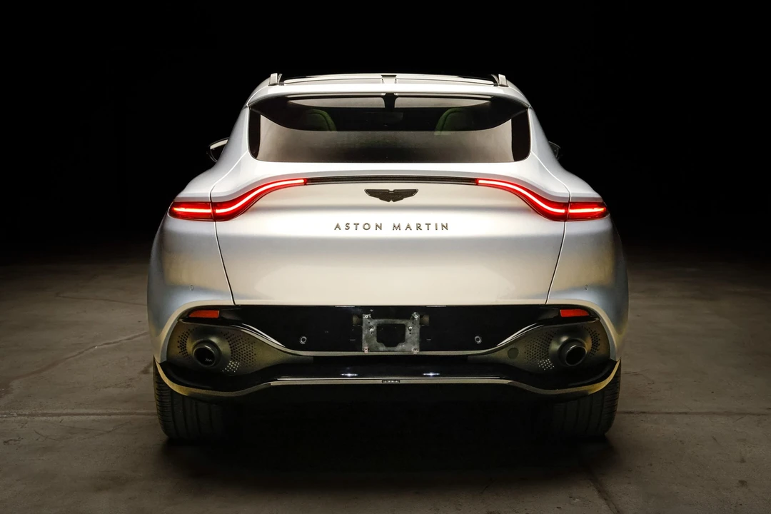 2021 Aston Martin DBX - Image 28 of 31