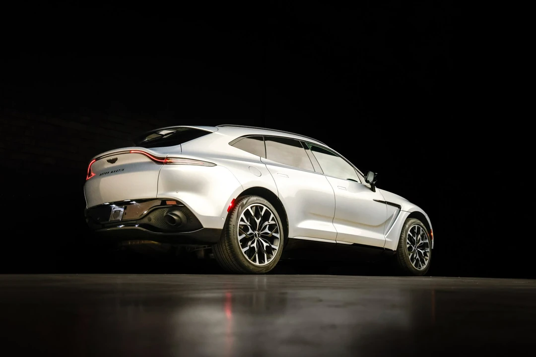 2021 Aston Martin DBX - Image 30 of 31