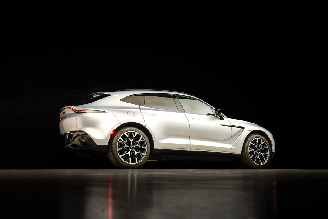 2021 Aston Martin DBX - Image 31 of 31