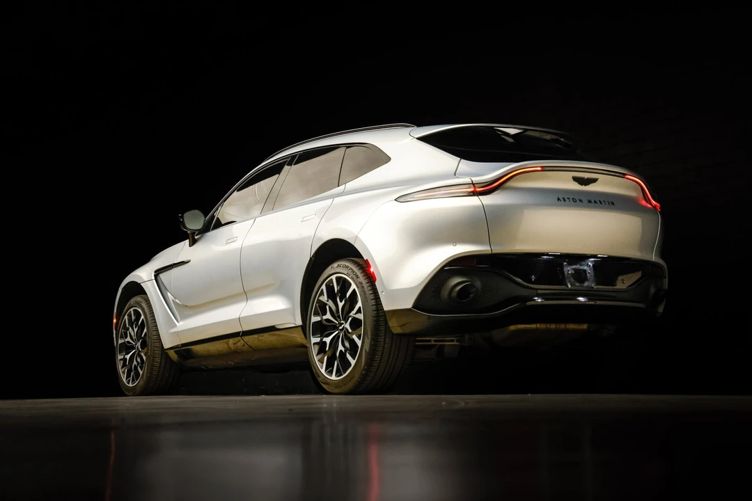 2021 Aston Martin DBX - Image 25 of 31